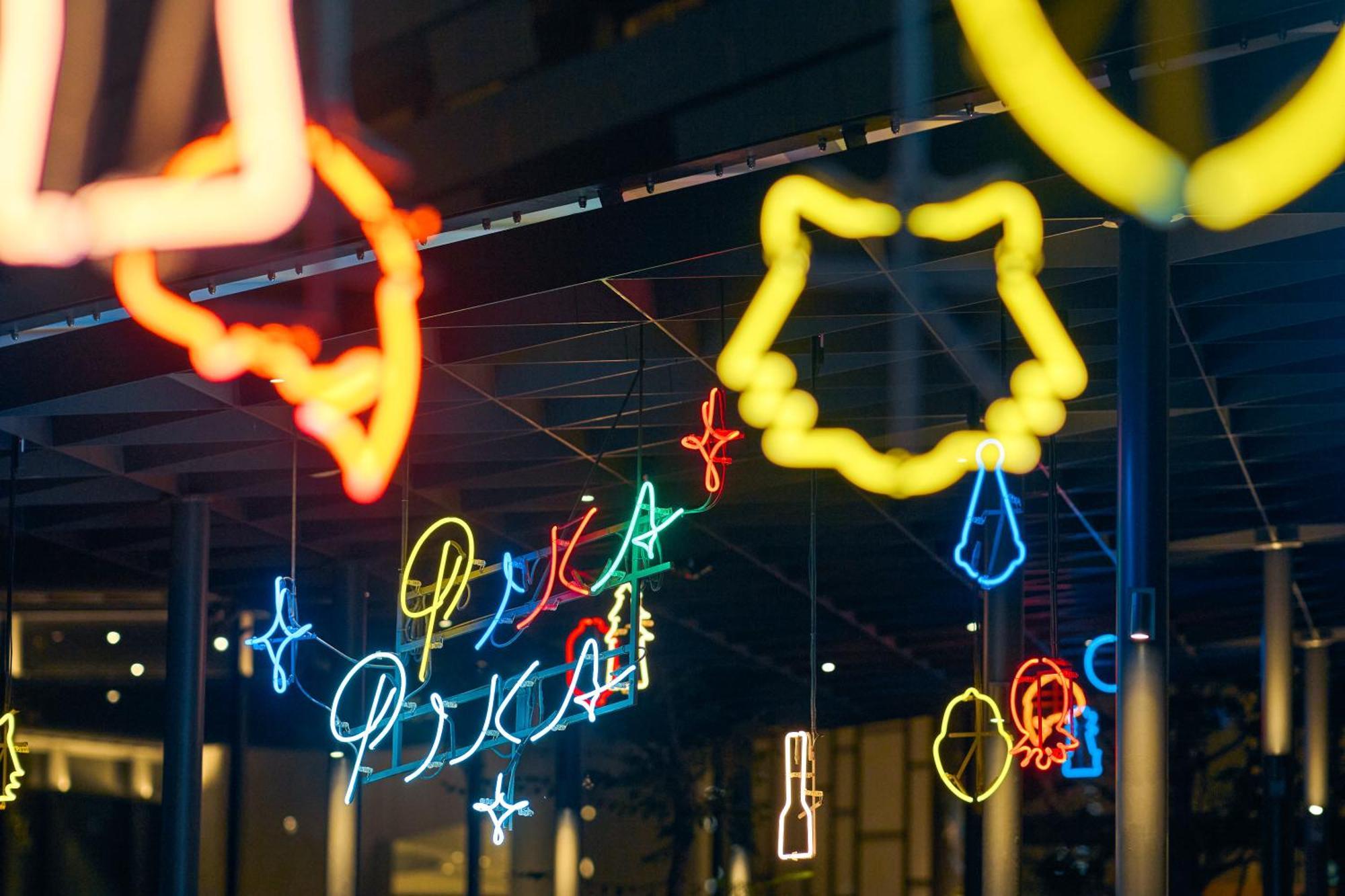 Omo7 Osaka By Hoshino Resorts Экстерьер фото Neon signs at the National Museum of Modern and Contemporary Art, Seoul, South Korea